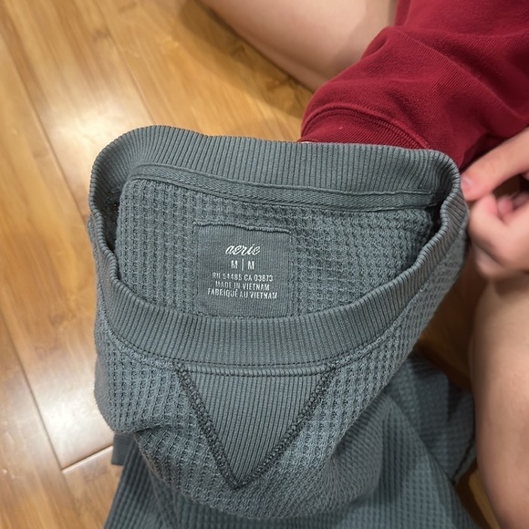 Aerie long sleeve size medium women’s - Picture 6 of 7